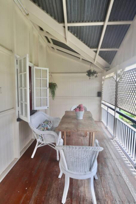 MAGNOLIA HOUSE ON THE CREEK - STANTHORPE - Darwin Holiday 2