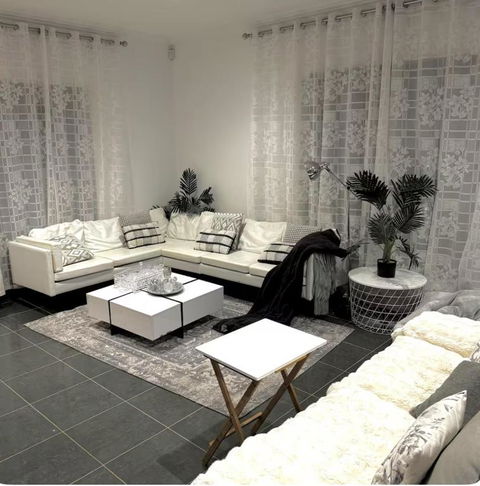 Mahzan Room 6 - Darwin Holiday 2