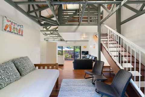 MAIN STAY - 100m To Patrolled Beach, Pool, Wifi, Close To Cafes - Darwin Holiday 1