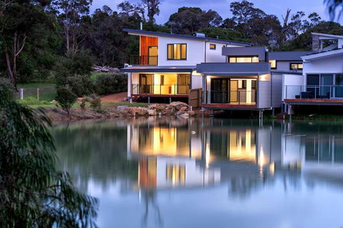 Maison Du Lac - House On Lake, Close To Town - Darwin Holiday 0