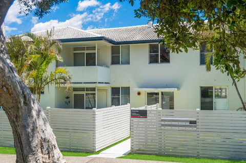 Maliblue 51 Main Street Crescent Head - Darwin Holiday 3