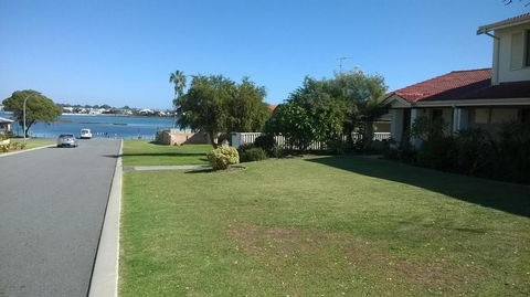 Mandurah Central Estuary Soldiers Cove Townhouse - Darwin Holiday 0