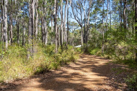Mansfield Retreat - In Town - Margaret River - Darwin Holiday 3