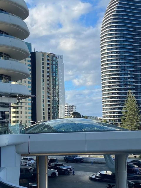 Luxury Casino Apartment In Broadbeach Island - Darwin Holiday 1