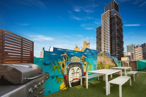 Mad Monkey Melbourne - Darwin Holiday 0