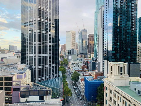 Melbourne CBD Empire Apartment - Darwin Holiday 0