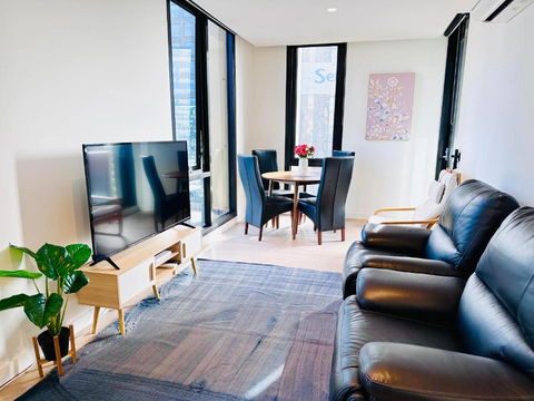 Melbourne CBD Empire Apartment - Darwin Holiday 1