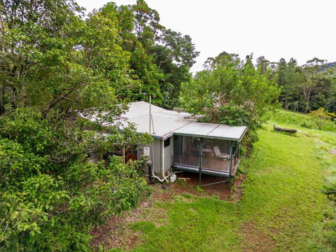 Mena Creek Flower House - Darwin Holiday 3