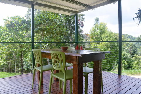 Mena Creek Flower House - Darwin Holiday 0