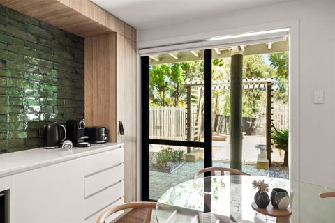 Margaret River Beach Bungalow - Darwin Holiday 0