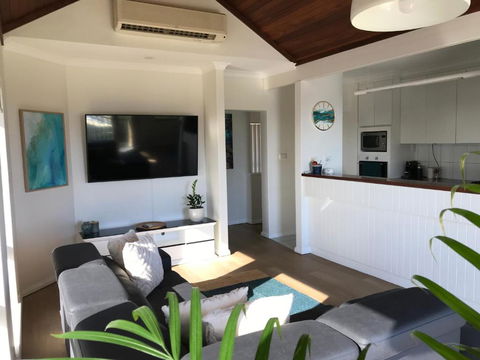Marina Luxury Apartment & Marina Retreat Ground Floor With Ocean Views Beresford - Darwin Holiday 3