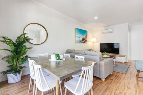MARJ12- Stylish And Spacious - Darwin Holiday 3