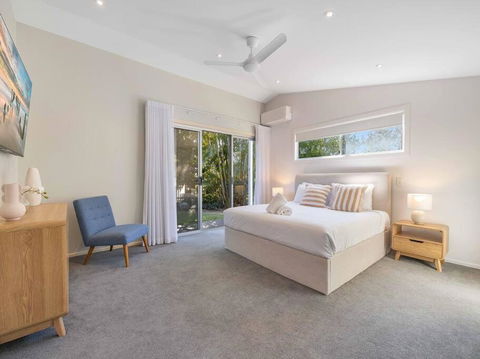 Maroochy 4 Bedroom Family Beachhouse - Darwin Holiday 1