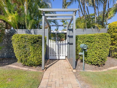 Maroochy 4 Bedroom Family Beachhouse - Darwin Holiday 2