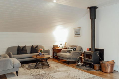 MARYBANK ESTATE - BARN LOFT - Darwin Holiday 0