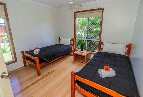 McLeods - Pet-Friendly Coastal Escape In Central Agnes Water - Darwin Holiday 3