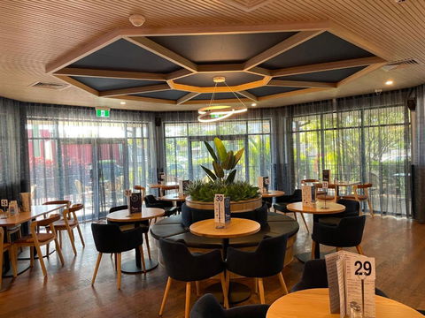 Meadowbrook Hotel Brisbane - Darwin Holiday 1
