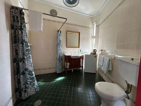 Melville House Bed And Breakfast - Darwin Holiday 3