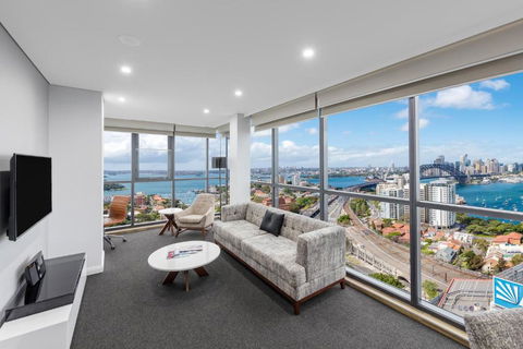 Meriton Suites North Sydney - Darwin Holiday 0