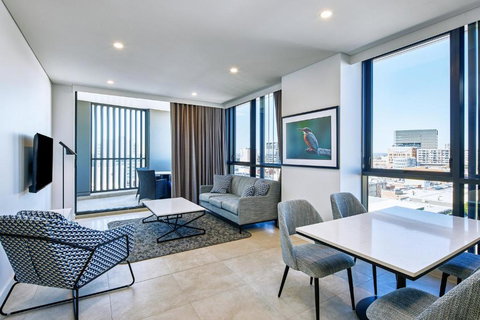 Meriton Suites Liverpool - Darwin Holiday 1