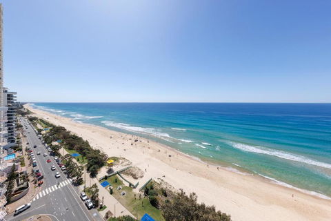 Meriton Suites Surfers Paradise - Darwin Holiday 3