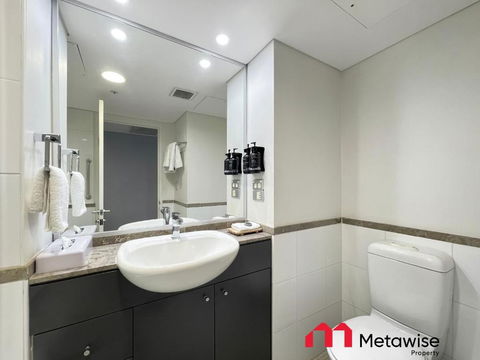 MetaWise Sydney CBD Haymarket King Studio - Darwin Holiday 1