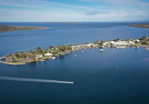 Metung Akora 2Bdrm Apartment 1 - Pets & Boats Welcome! Close To Town, Free Wifi & Netflix - Darwin Holiday 1