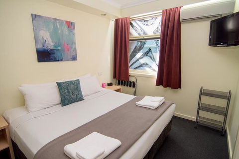 Miami Hotel Melbourne - Darwin Holiday 1