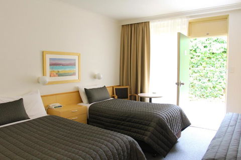 Mid City Motor Inn Queanbeyan - Darwin Holiday 0