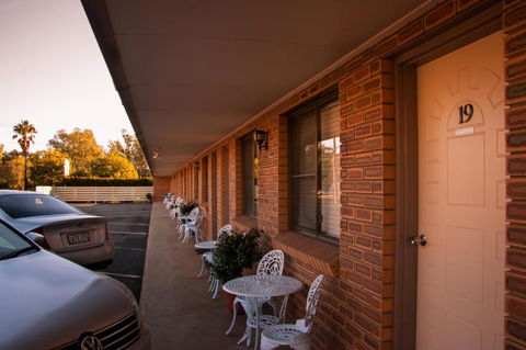 Mid Town Inn Narrabri - Darwin Holiday 3