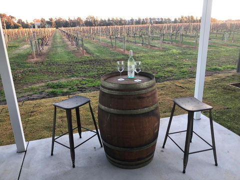 Milawa Vineyard Views - Guesthouse 1 - Darwin Holiday 1