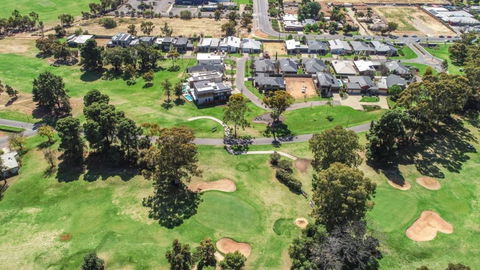 Mildura Golf Resort - Darwin Holiday 3