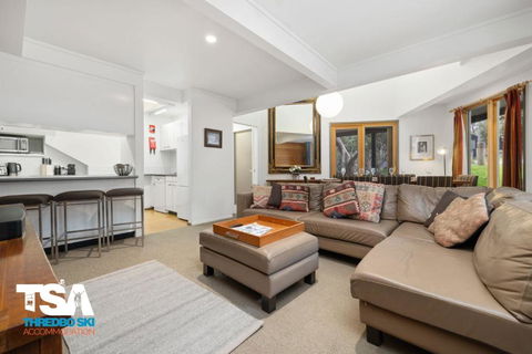 Milkwood 1 Chalet, Woodridge - Darwin Holiday 0