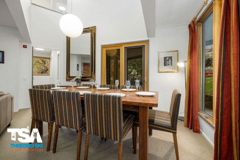 Milkwood 1 Chalet, Woodridge - Darwin Holiday 3