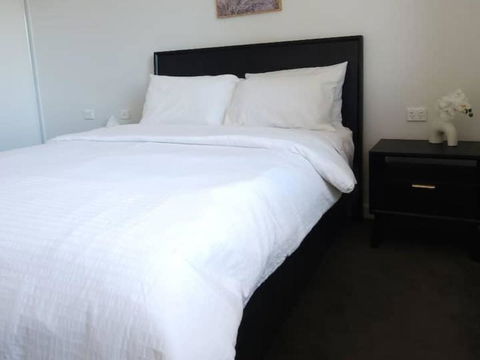 Merrylands Hidden Gem! One Bedroom Apartment - Darwin Holiday 3