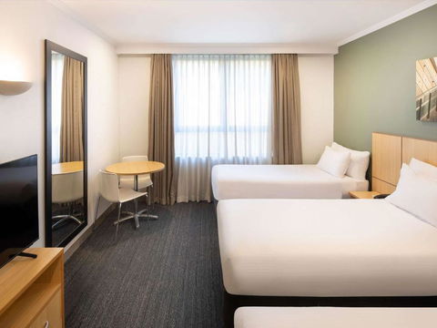 Mercure Melbourne Southbank - Darwin Holiday 2