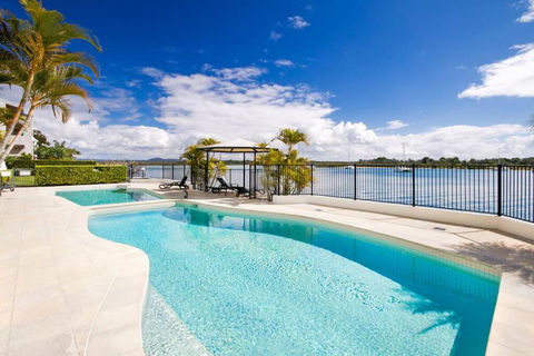 Modern Waterfront Tranquility & Comfort - Darwin Holiday 3