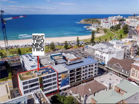 Modern 1BR Top-Level Unit With Keypad Entry In Bondi - Darwin Holiday 0