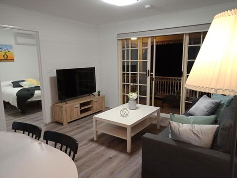 Modern 2BR Apartment With Parking - Darwin Holiday 1