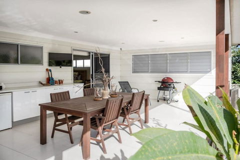 Moffat Beach, Large Families & Friends Unite Here! - Darwin Holiday 2