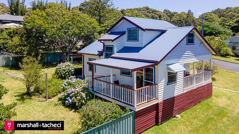 Moorhead Beach Cottage Bermagui - 60 Wallaga Lake Road - Darwin Holiday 0