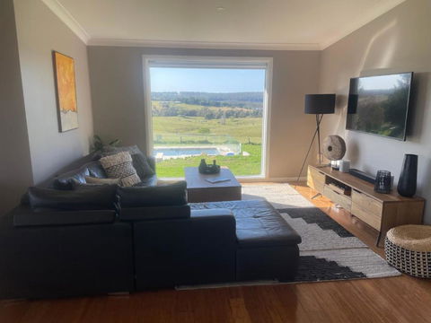 Milton Woodstock Homestead Luxury Retreat With NEW 11M POOL Just Minutes From The Beach - Darwin Holiday 1