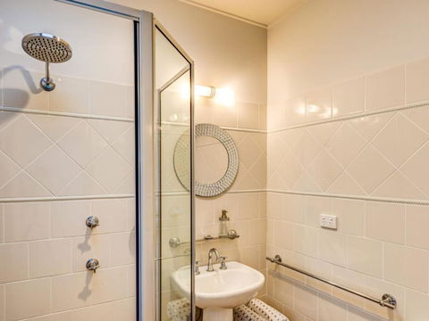 Mirriyindi For 7 Berrima - Darwin Holiday 2