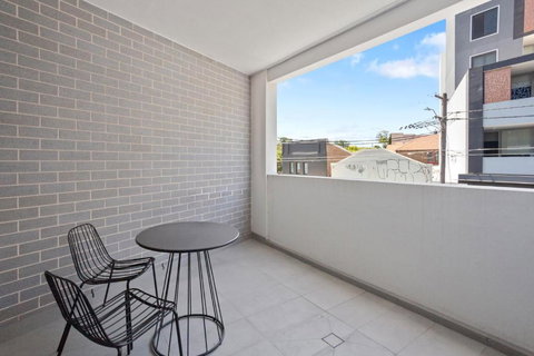 Modern 2BD In Trendy Inner West - Darwin Holiday 1