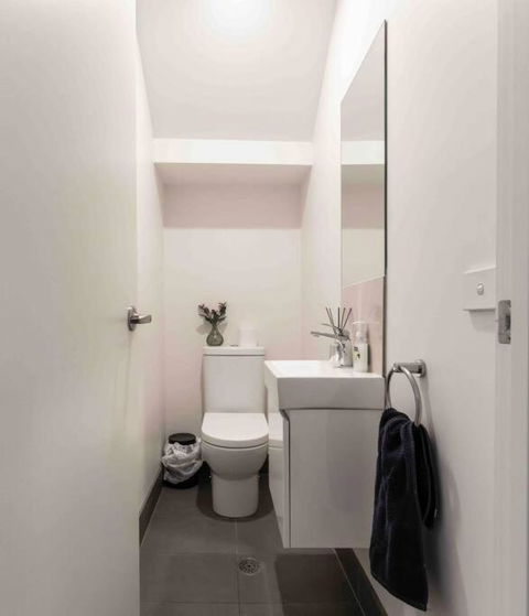 Modern & Quiet 2BR Townhouse With Free Parking - Darwin Holiday 3
