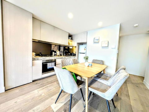 Modern Apartment Close To All Amenities! - Darwin Holiday 3