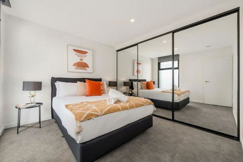 Modern Brunswick - Darwin Holiday 3