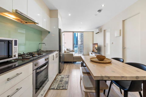 Modern City Convenience With Great Amenities - Darwin Holiday 0