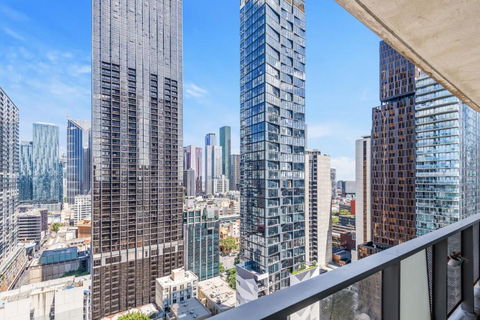 Modern City Convenience With Great Amenities - Darwin Holiday 3