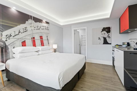 Modern Comfort And St Kilda Studio Stay - Darwin Holiday 3